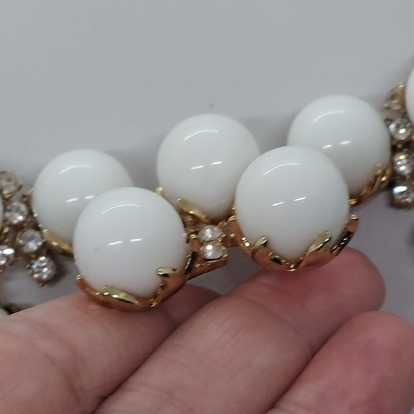 White Bead‎ Rhinestone Statement Necklace Gold Chain Costume Jewelry - Picture 5 of 6